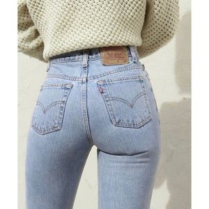 Levi’s 512 Vintage Wash Straight Tapered Mom Jeans